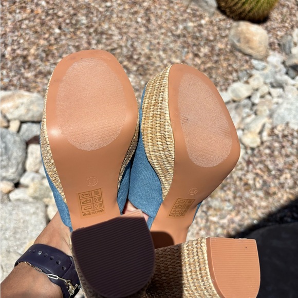 Miss Lola Blue Denim Wedge Sandals  size 8.5 never worn!! Super cute - Picture 4 of 7